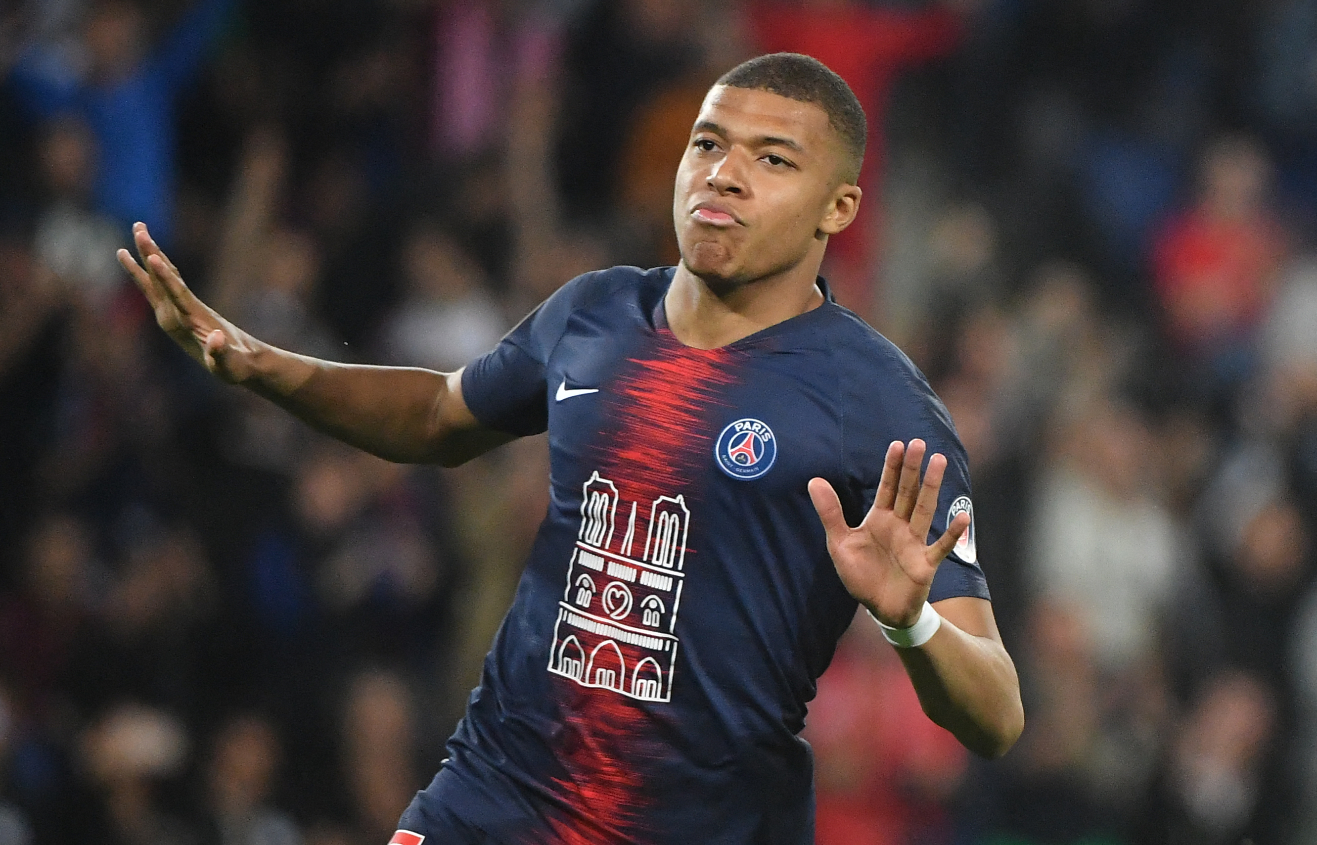 Kylian Mbappe Clocked Sprinting At An Insane 38 km/h Before His Goal For PSG - SPORTbible