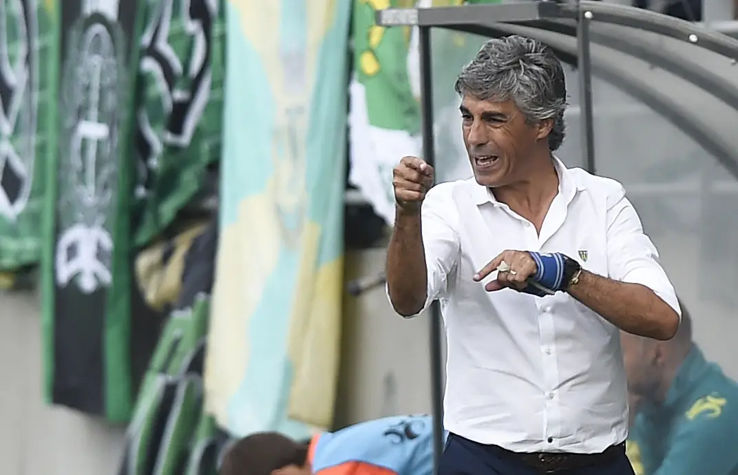 Vítor Paneira nói rằng cuối cùng Taça đóng vai trò khác biệt so với Luz - SIC Notícias