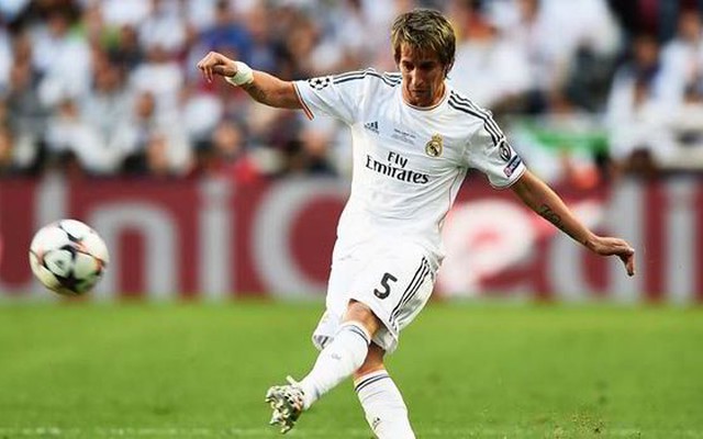 Hết tình chẳng còn nghĩa, "người cũ" quyết gây khó dễ cho Real Madrid | VTV.VN
