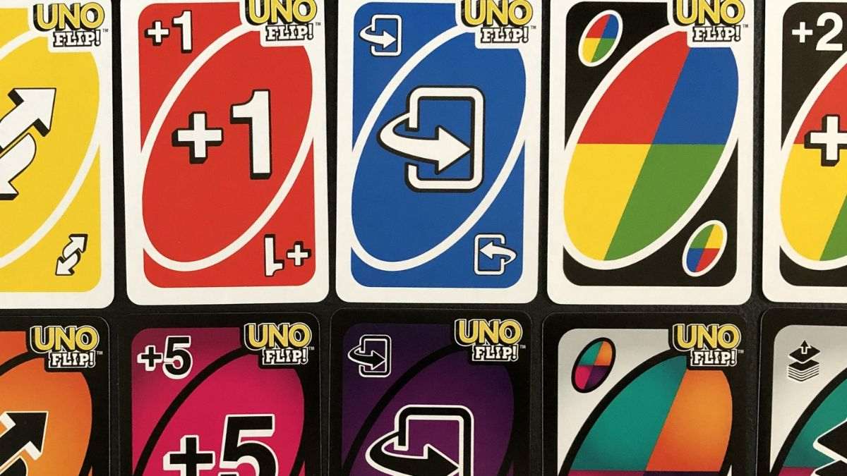 Những lá bài trong một bộ Uno Flip
