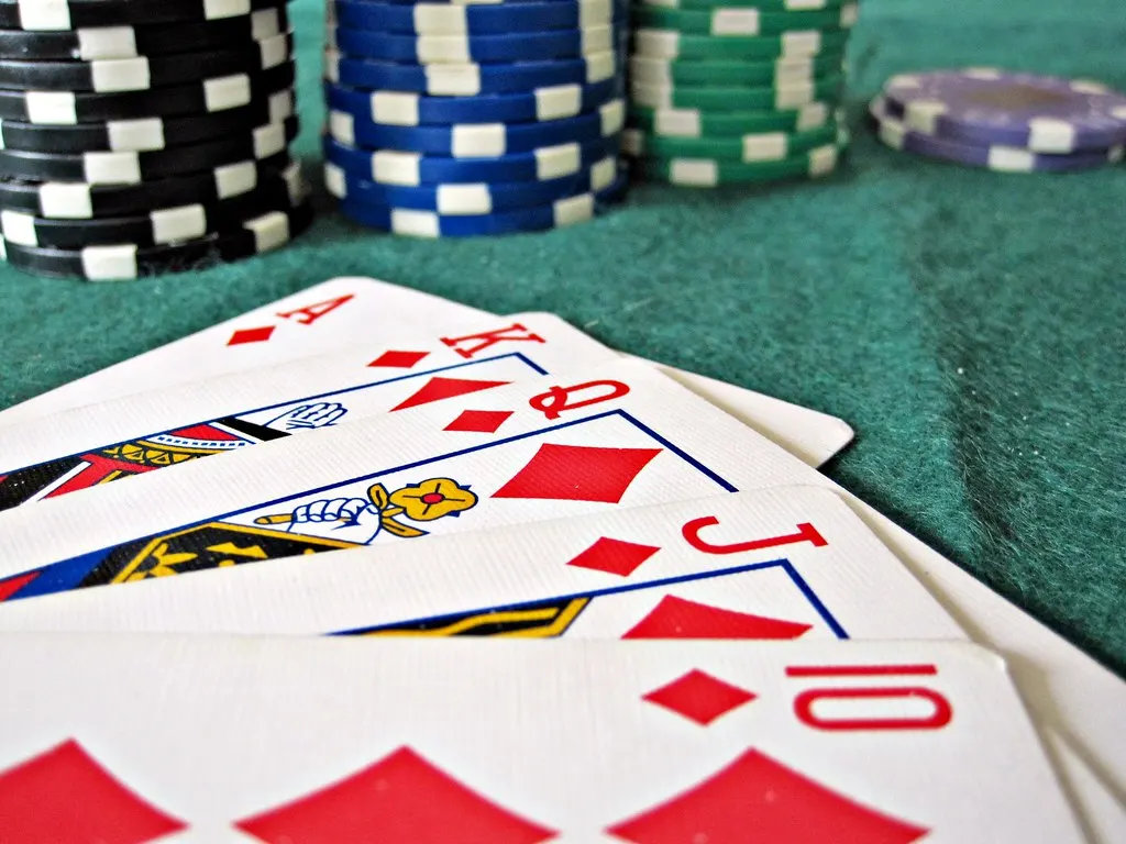 Luật Chơi Poker 2025: Những Quy Tắc Mà Bạn Nhất Định Phải Biết | Hoiana Resort & Golf